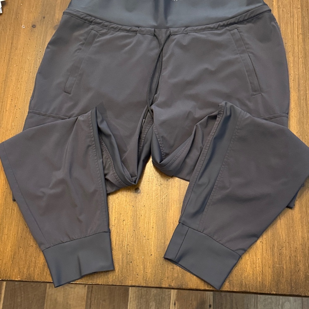 Athleta Women’s Lightweight Charcoal Joggers - Plus Size 12 - Great Condition!